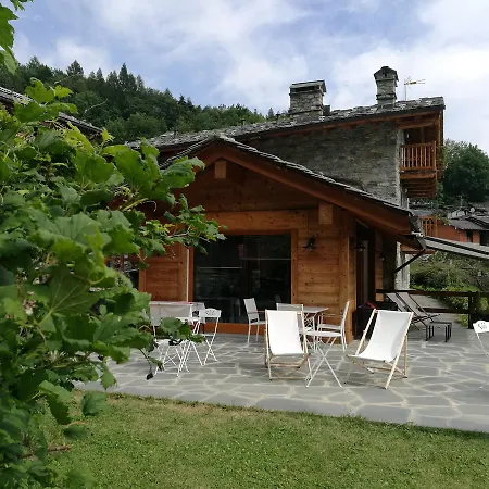 Maison Perriere - D'hotes & Jacuzzi Bed & Breakfast
