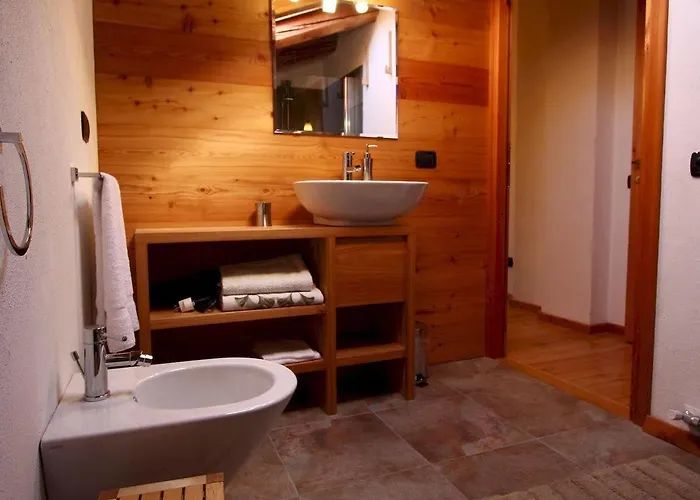 Maison Perriere - D'hotes & Jacuzzi Bed and Breakfast