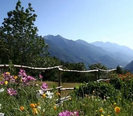 فندق مبيت وإفطار Maison Perriere - D'hotes & Jacuzzi 3*