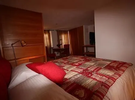 Bed & Breakfast Maison Perriere - D'hotes & Jacuzzi 3*
