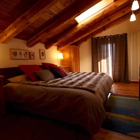 فندق مبيت وإفطار Maison Perriere - D'hotes & Jacuzzi