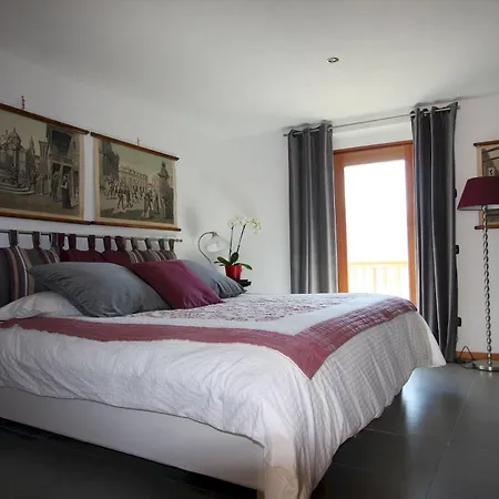 Maison Perriere - D'hotes & Jacuzzi B&B