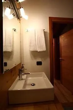 Panzió Maison Perriere - D'hotes & Jacuzzi Ferriere