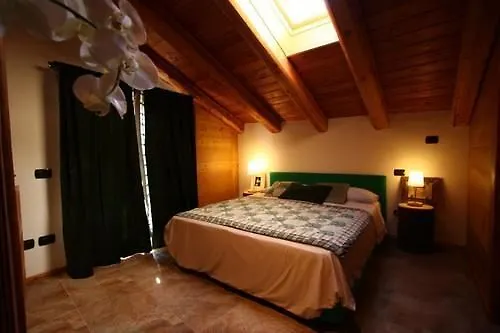 Maison Perriere - D'hotes & Jacuzzi לינה וארוחת בוקר Ferriere