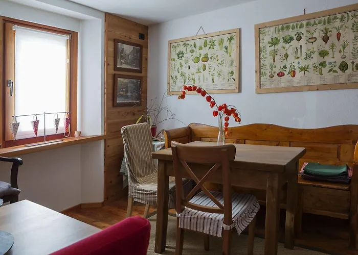 לינה וארוחת בוקר Maison Perriere - D'hotes & Jacuzzi